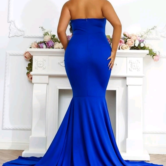 Royal Blue gown - Picture 2 of 4